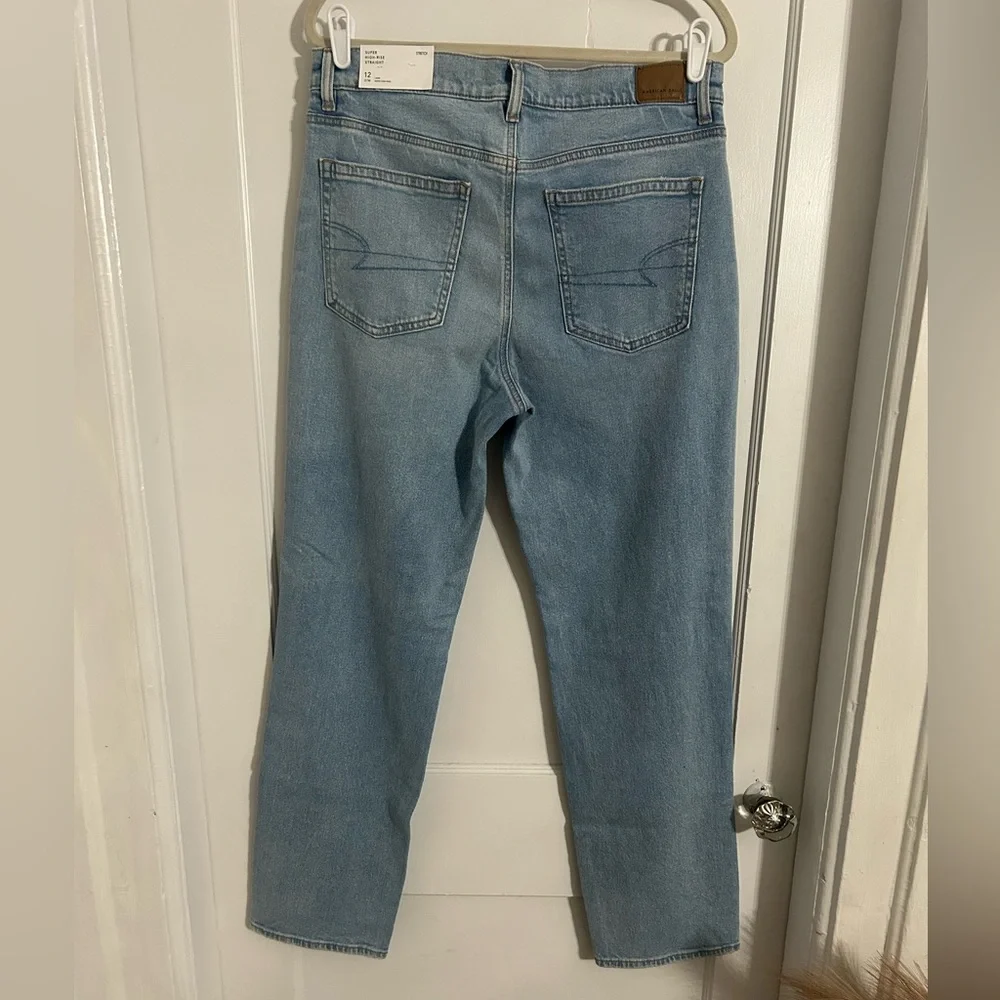 American Eagle Outfitters Light Blue Straight Leg Jeans - Picture 6 of 9